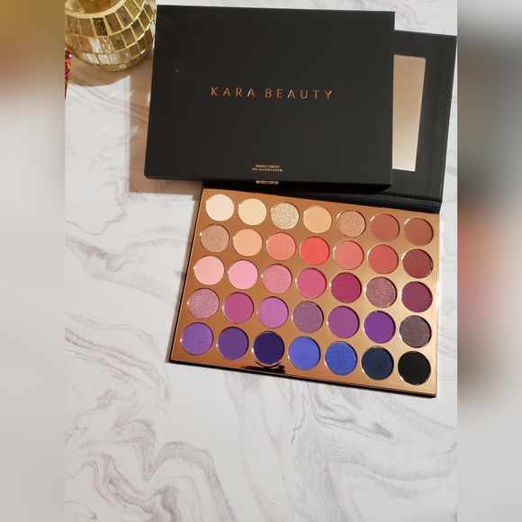 Kara Beauty Berry Burst 35 Color Pro Shadow Palette - Picture 2 of 3